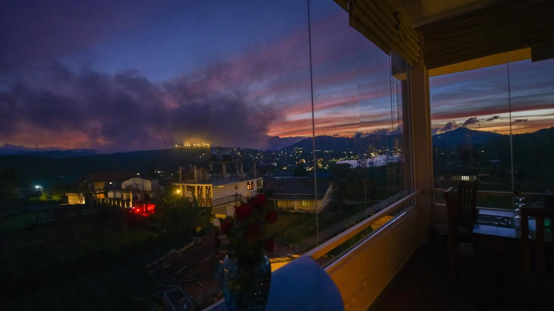 La Sky Nuwara Eliya Hotel