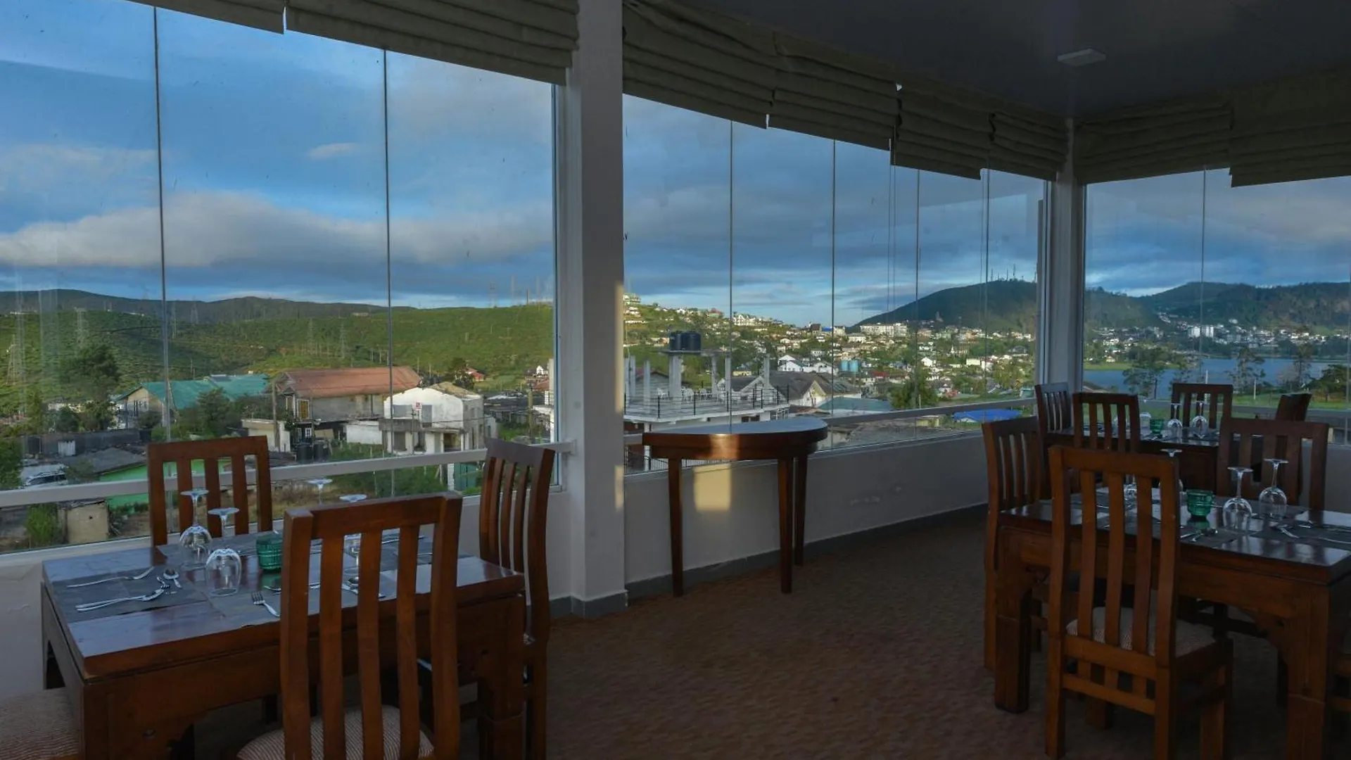 La Sky Nuwara Eliya Hotel